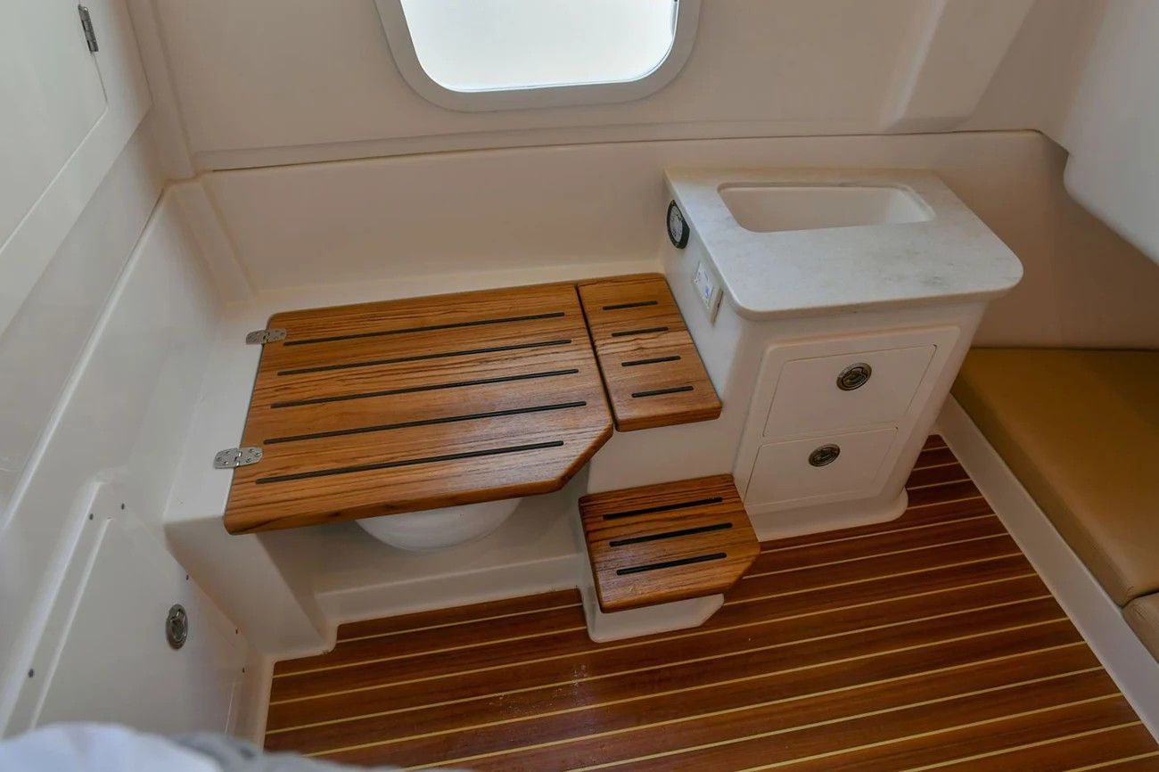 2023 Sailfish Boats 360 CC