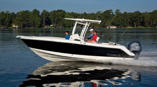 2022 Robalo R242EX