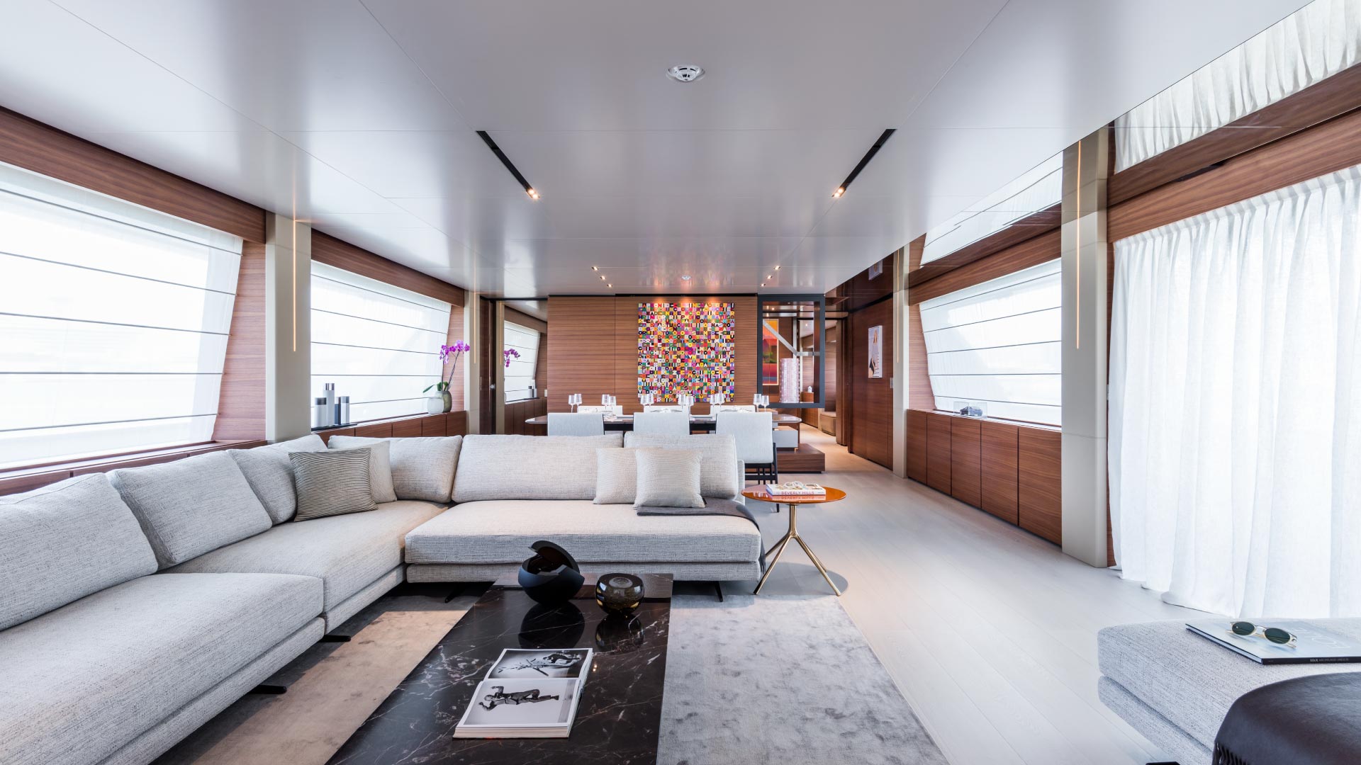 2017 Custom Line Navetta 33