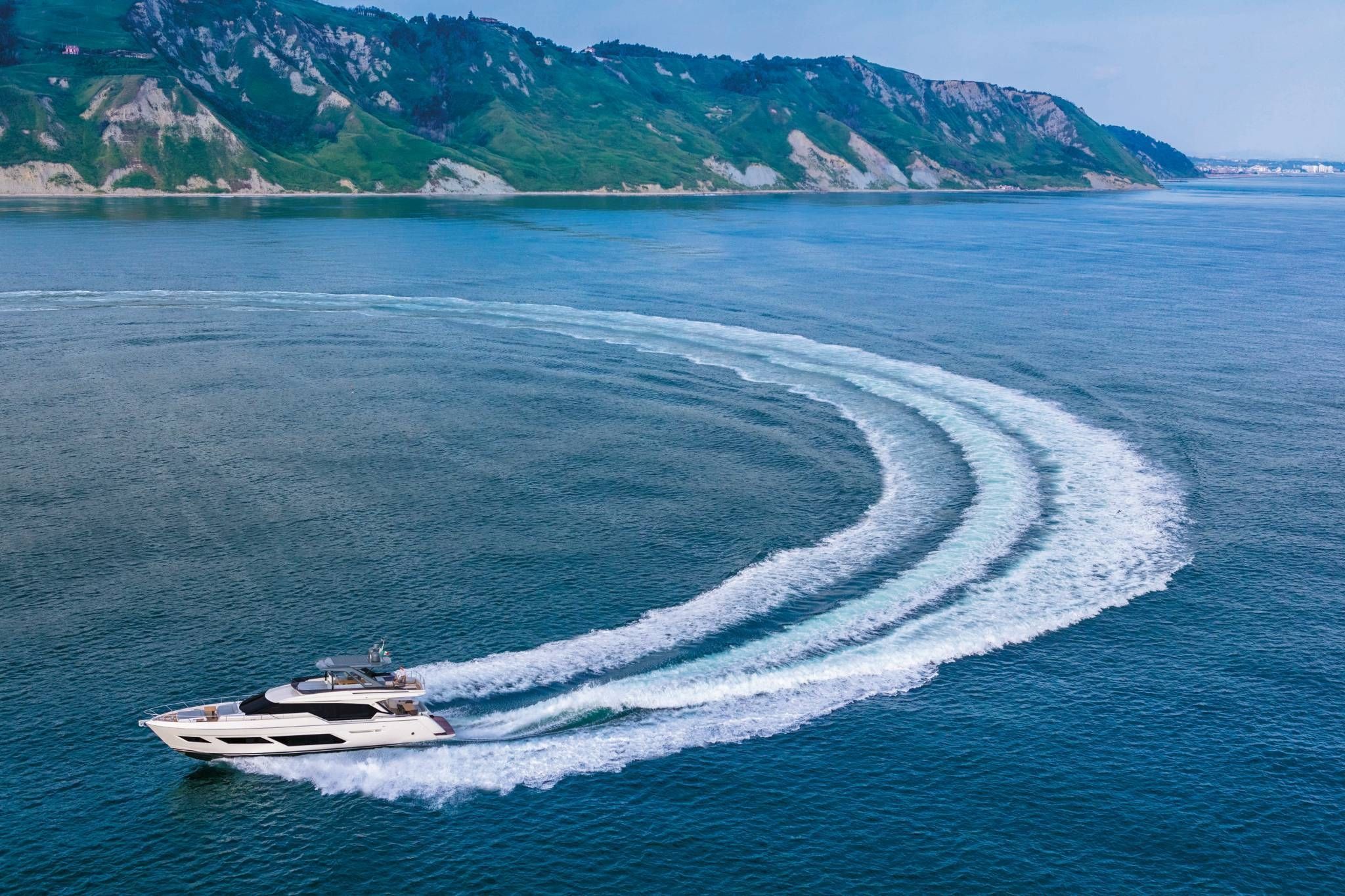 2022 Ferretti Yachts 720