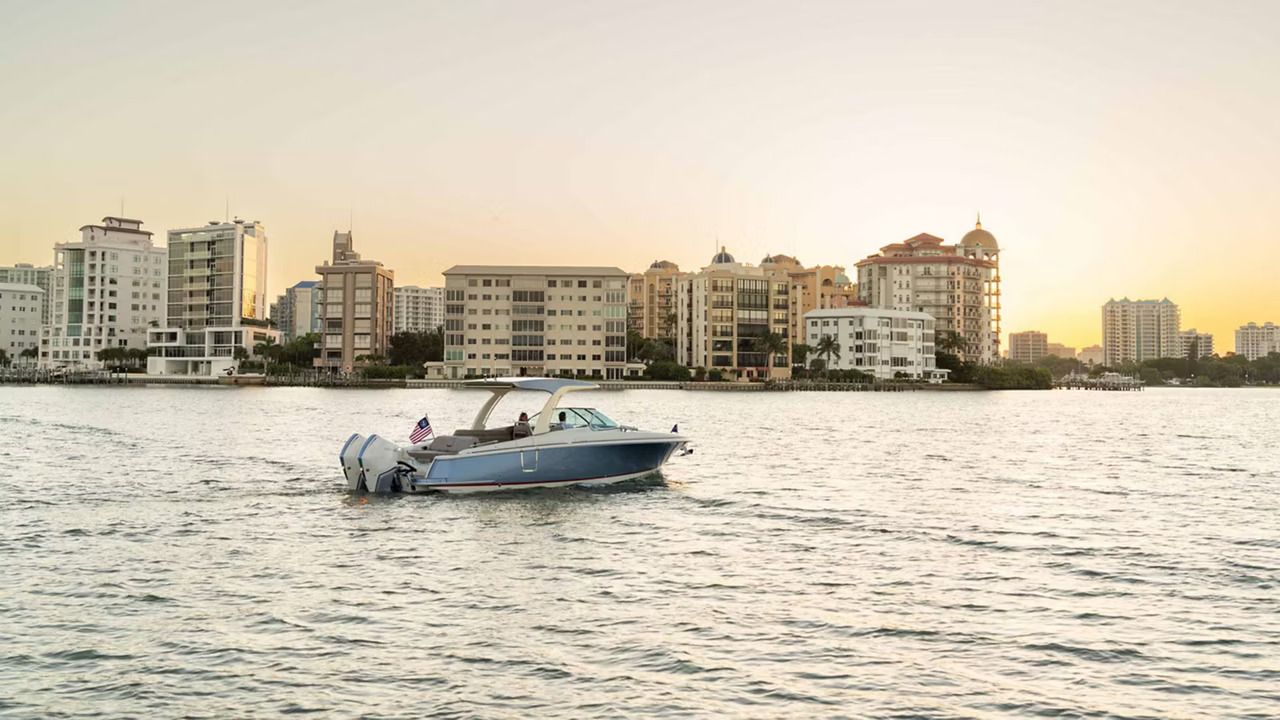 2022 Chris-Craft Launch 31 GT