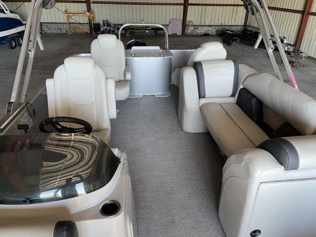 2022 Sylvan 8522 Party Fish - In Stock