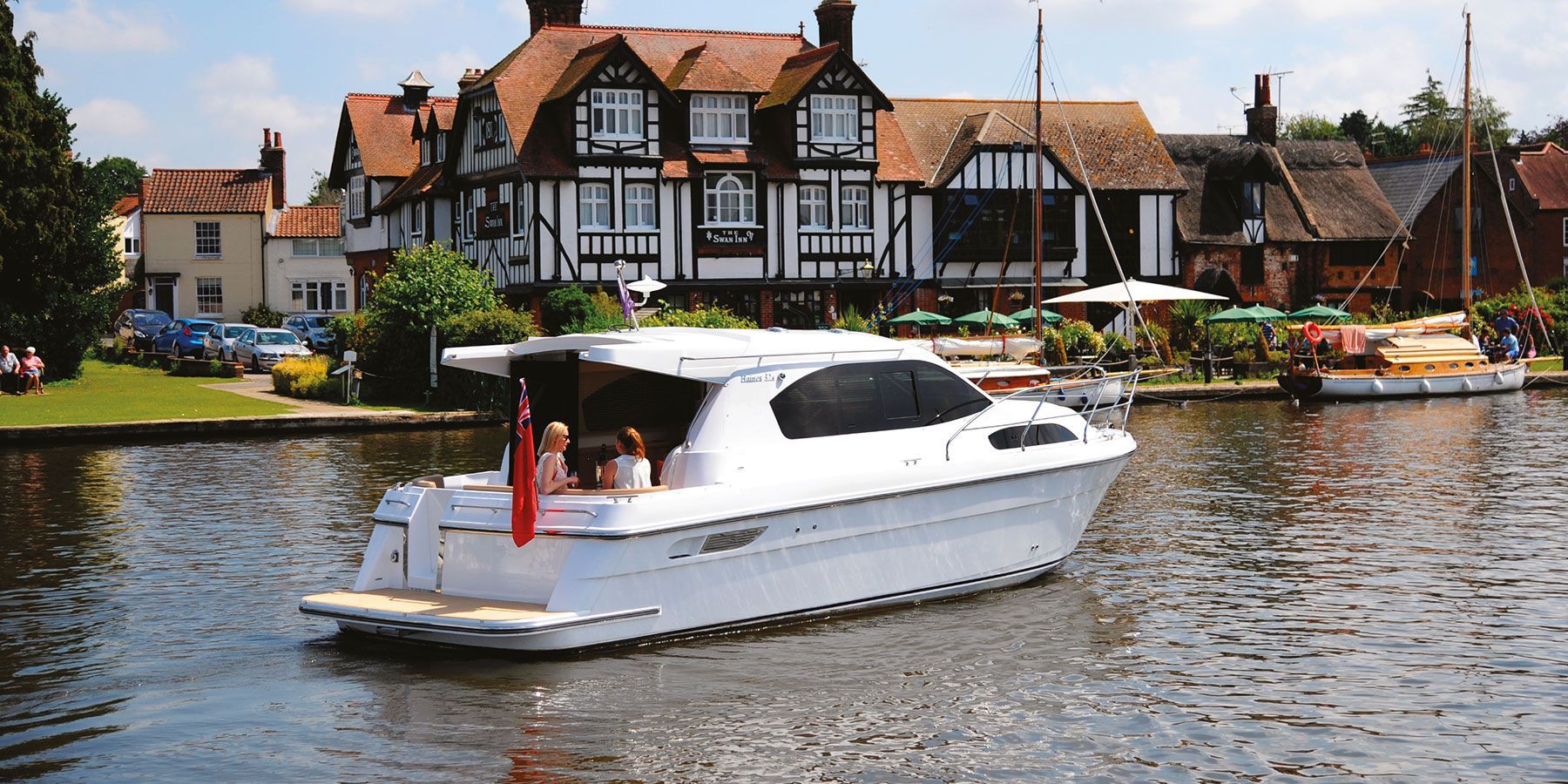 2019 Haines Marine 32 Sedan