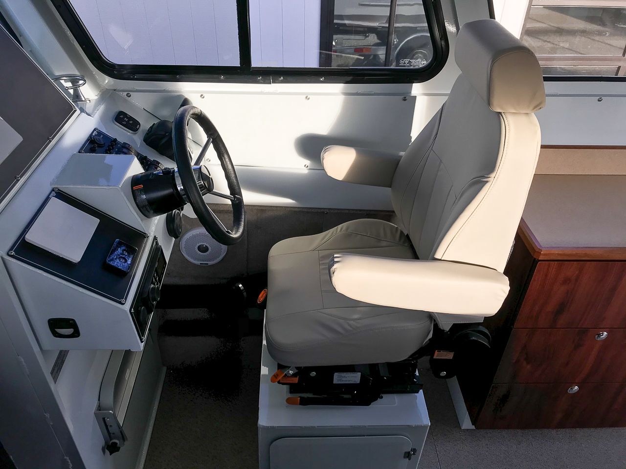 2022 Hewes Craft 270 Pacific Explorer - ON ORDER