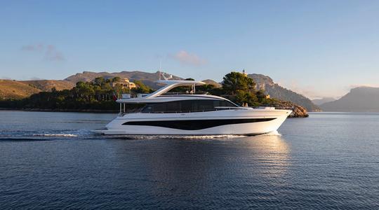 2022 Princess Yachts Y80