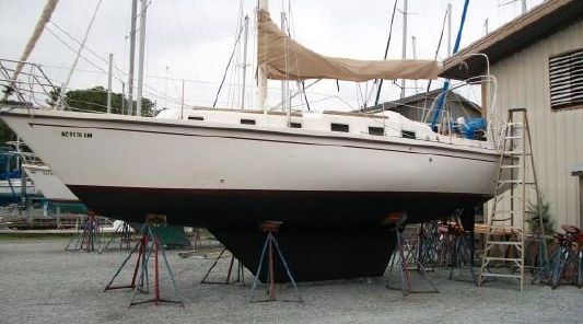 1984 Allmand Boats 35 Tri Cabin