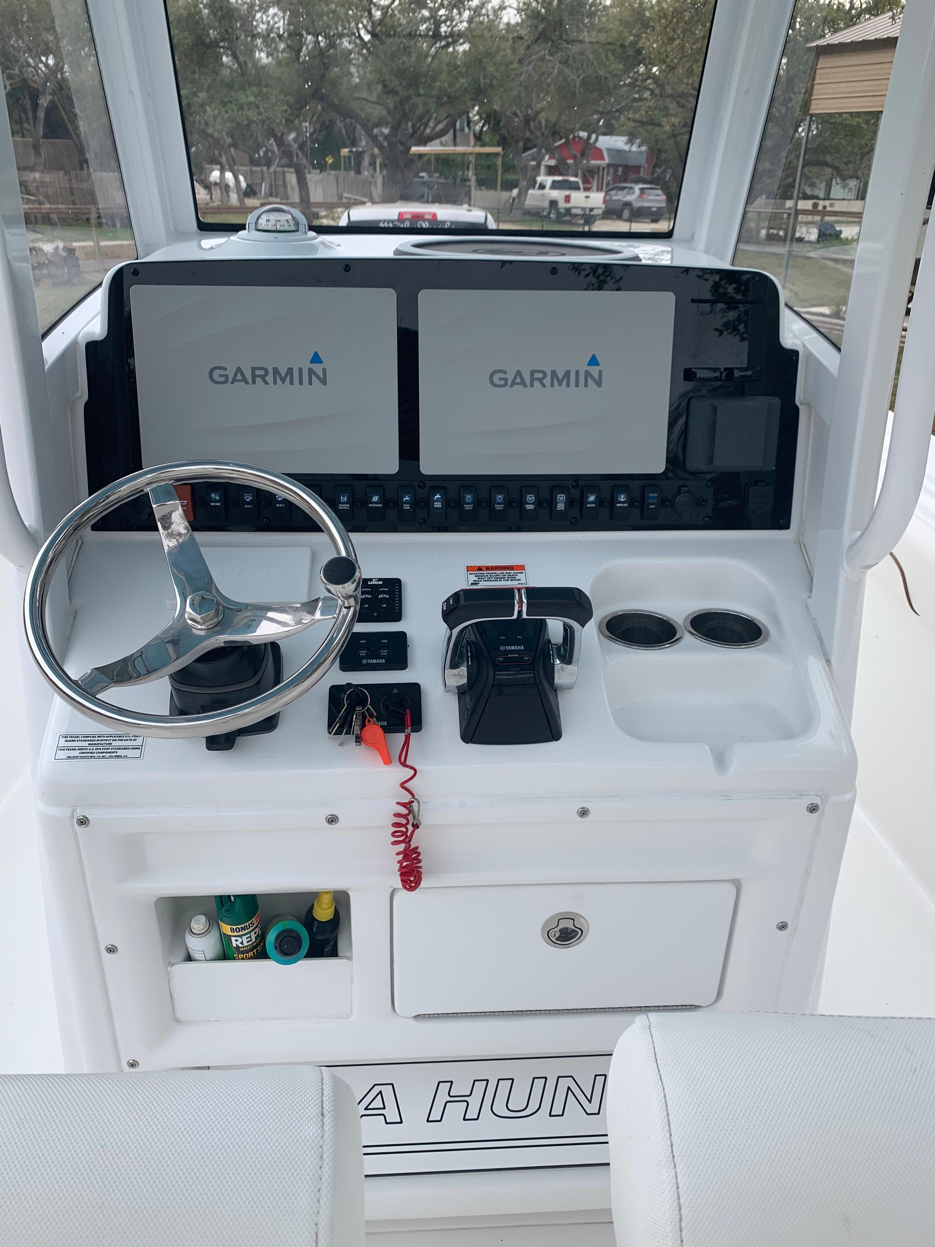 2018 Sea Hunt Gamefish 27