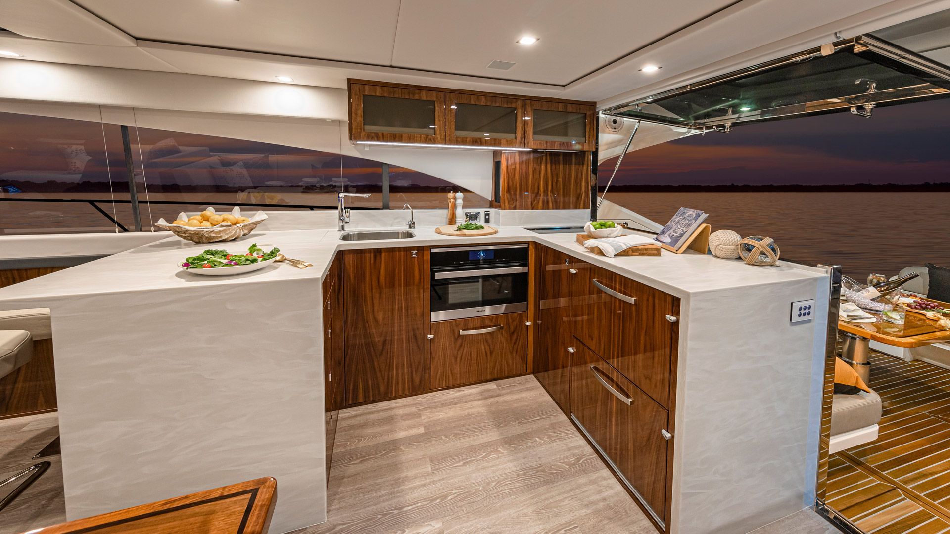 2023 Riviera 5400 Sport Yacht Platinum Edition