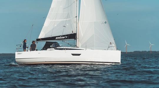 2016 Elan Yachts E3