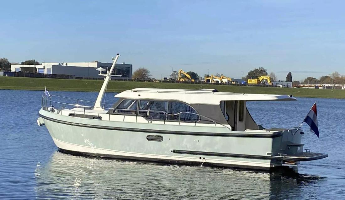 2016 Linssen Yachts 35 SL Sedan 