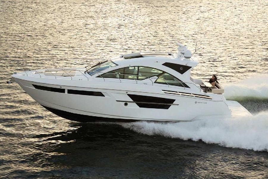 2021 Cruisers Yachts 54 Cantius