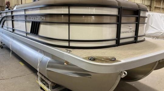 2022 Bennington 23 LSB