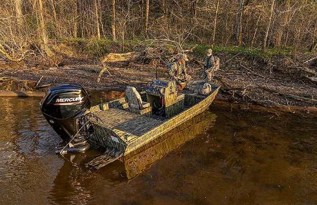 2021 Lowe Boats Roughneck 1860 Tunnel Jet