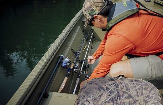 2021 Lowe Boats Roughneck 1660