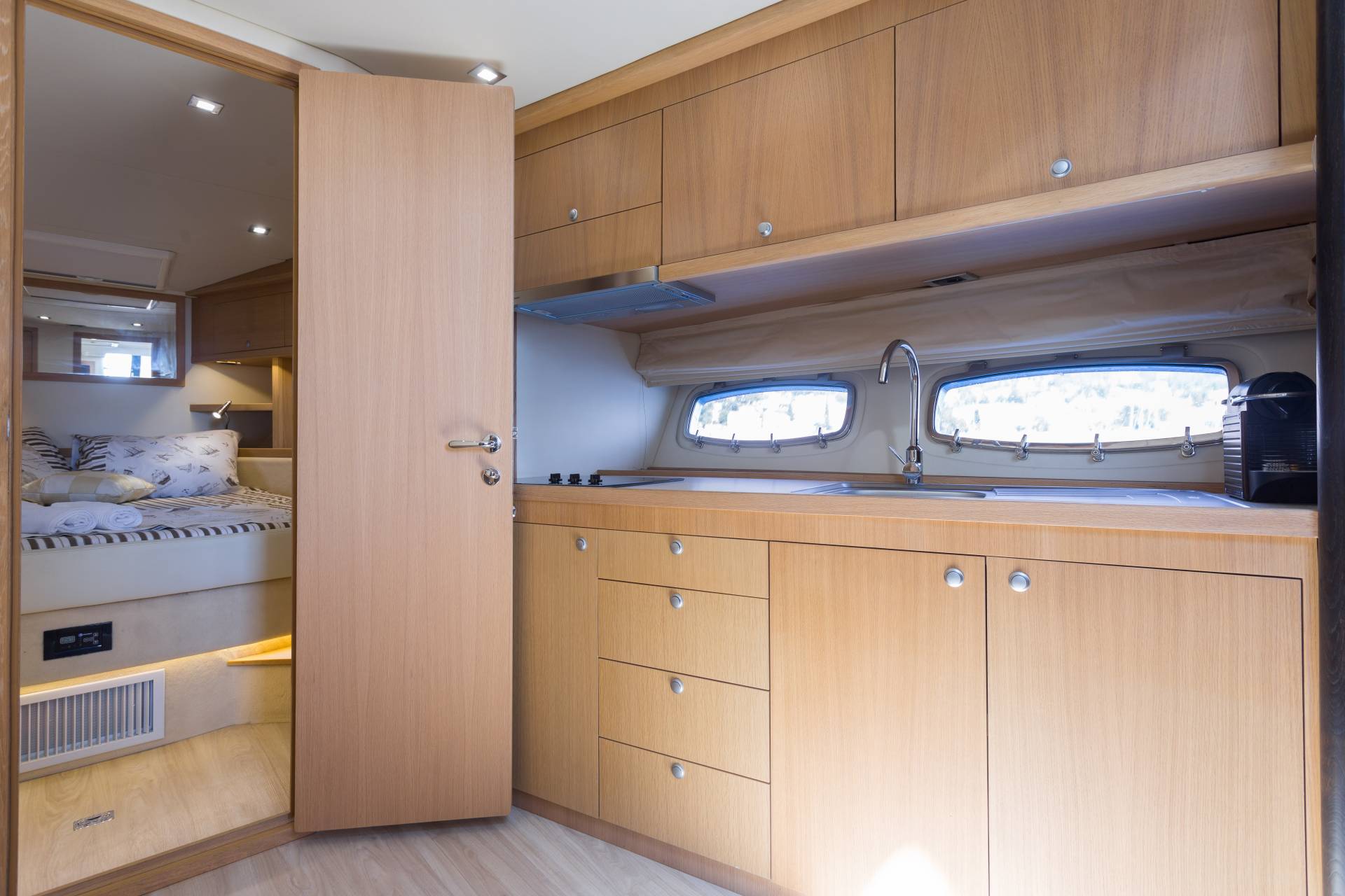 2017 Pearlsea Yachts 56 Coupe