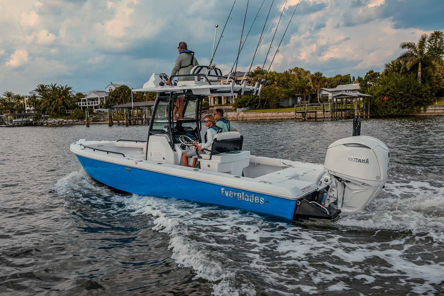 2022 Everglades 253 CC