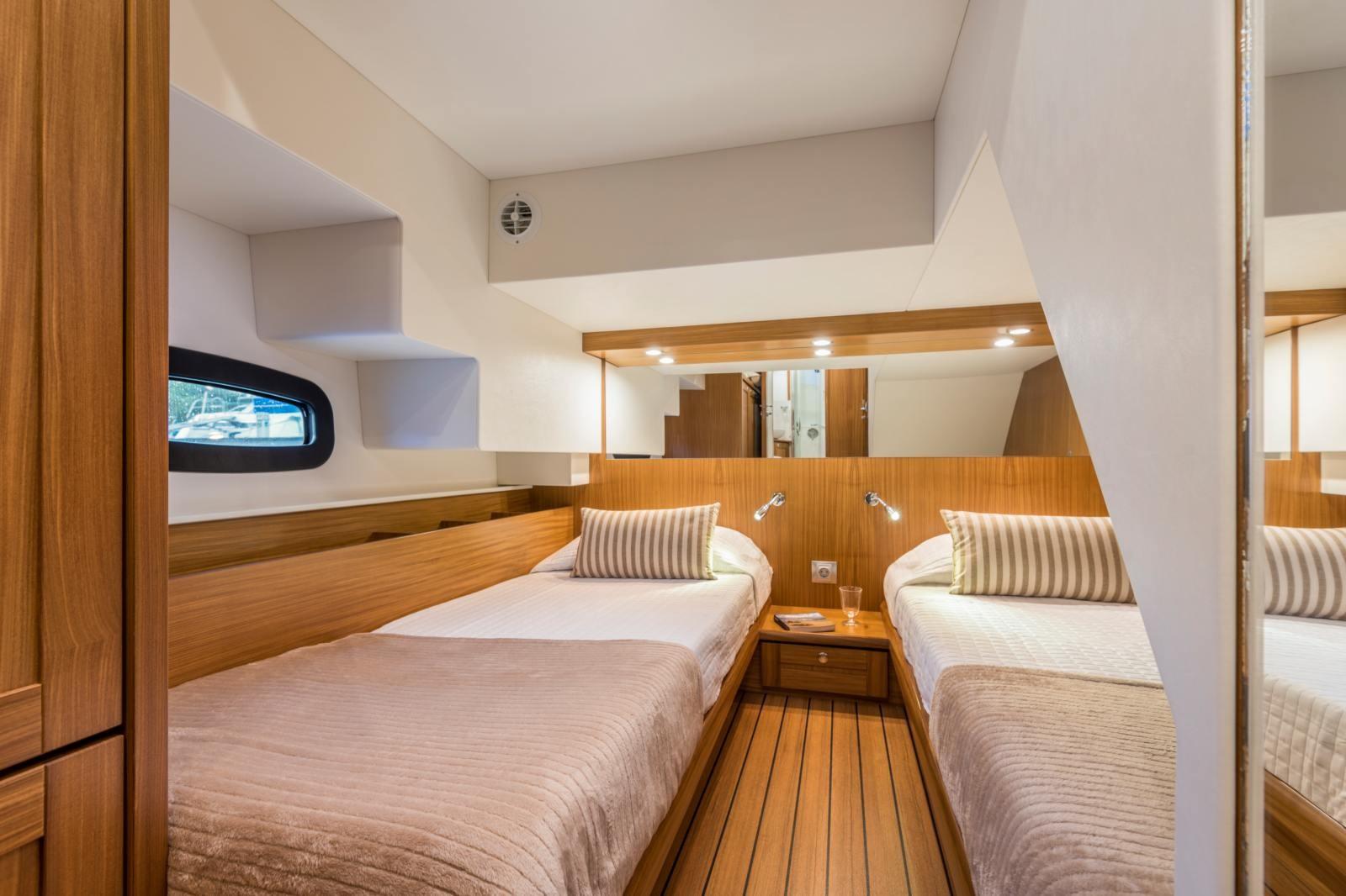 2018 Sasga Yachts Menorquin 42 Flybridge