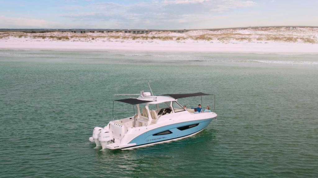 2022 Regal Boats Outboard 33 SAV