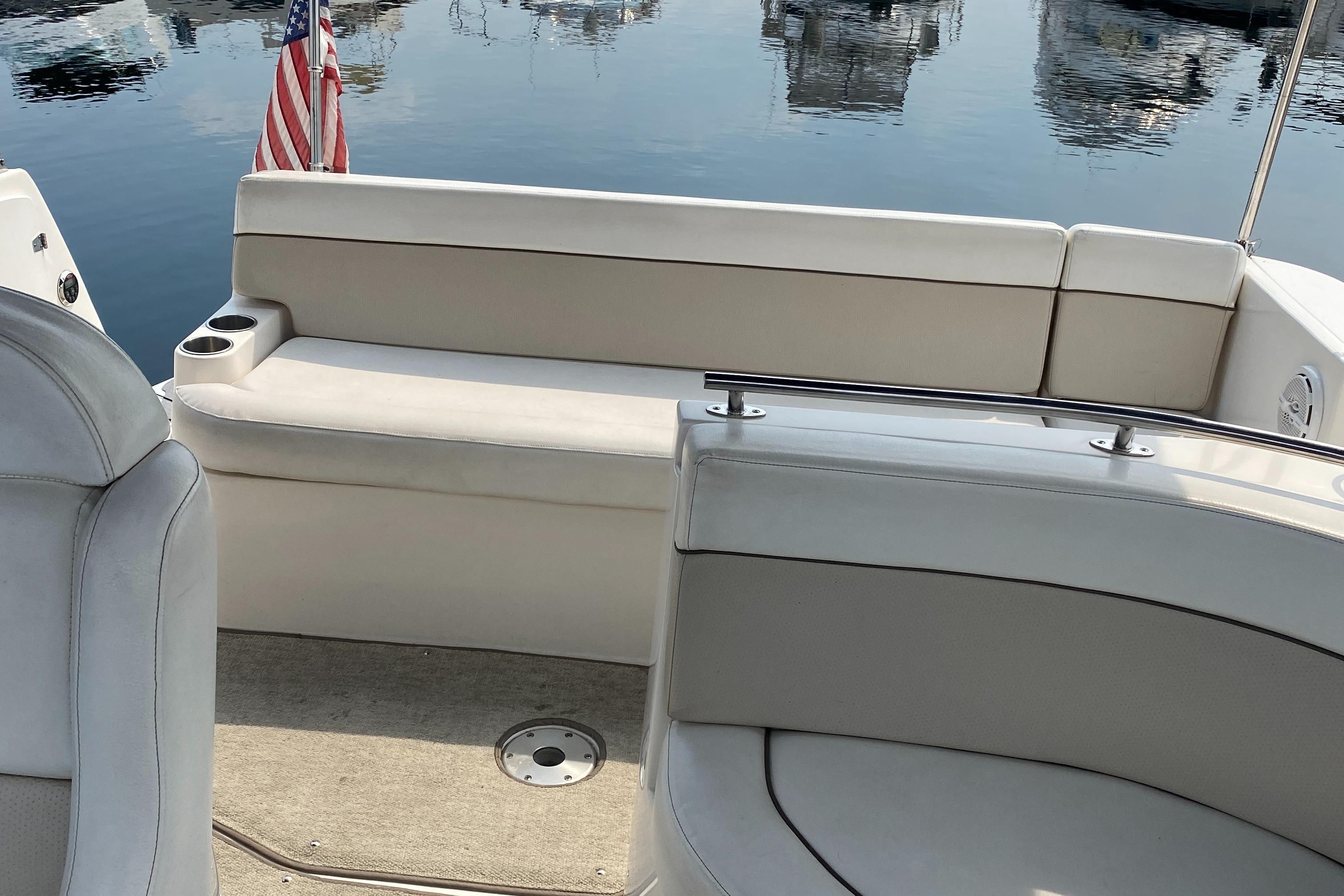 2006 Rinker 360 Express Cruiser