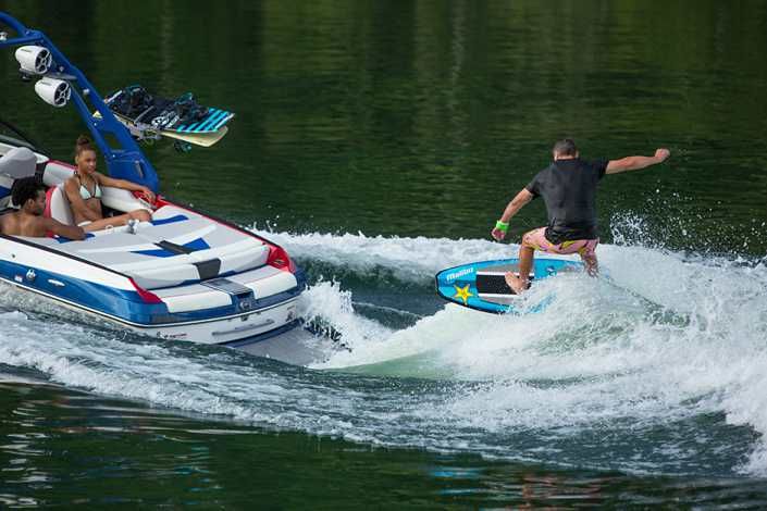 2017 Malibu Boats Wakesetter 22 VLX