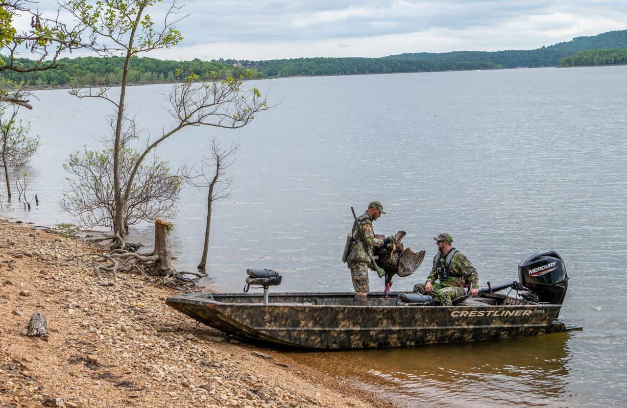 Crestliner 1760 Retriever Jon Deluxe – photo 3