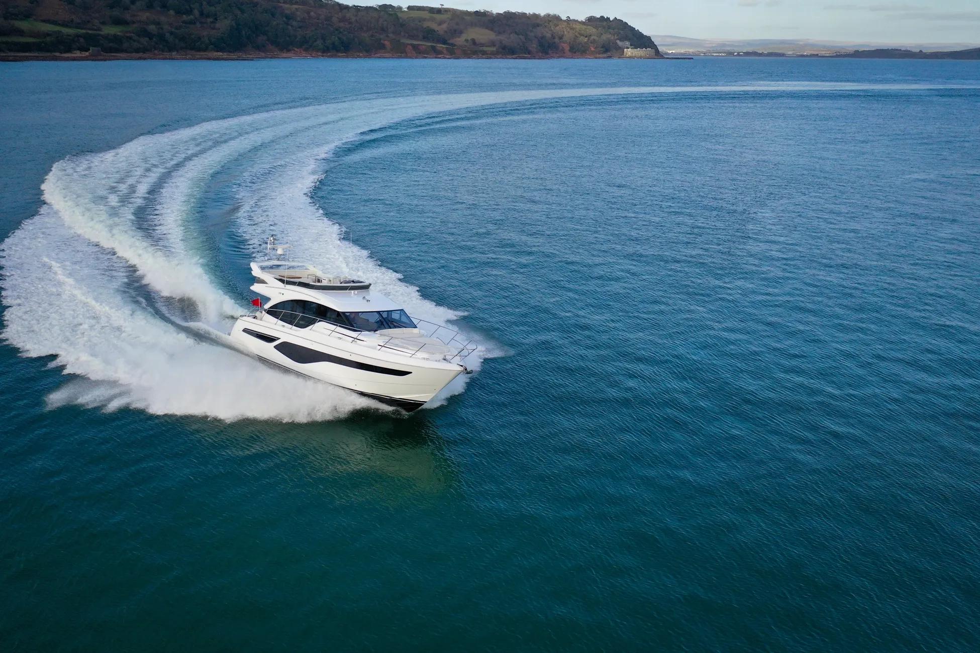 2022 Princess Yachts F55