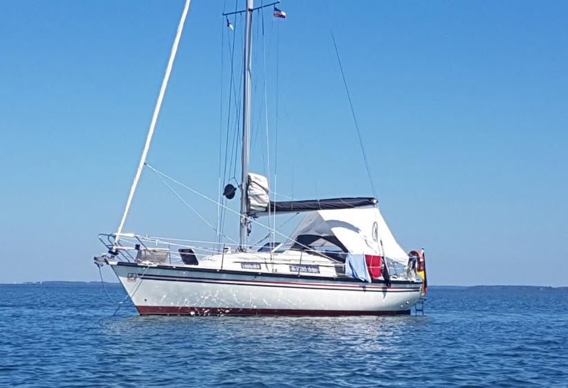 1980 Dufour Yachts 3800