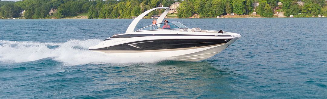 Crownline E285 underway