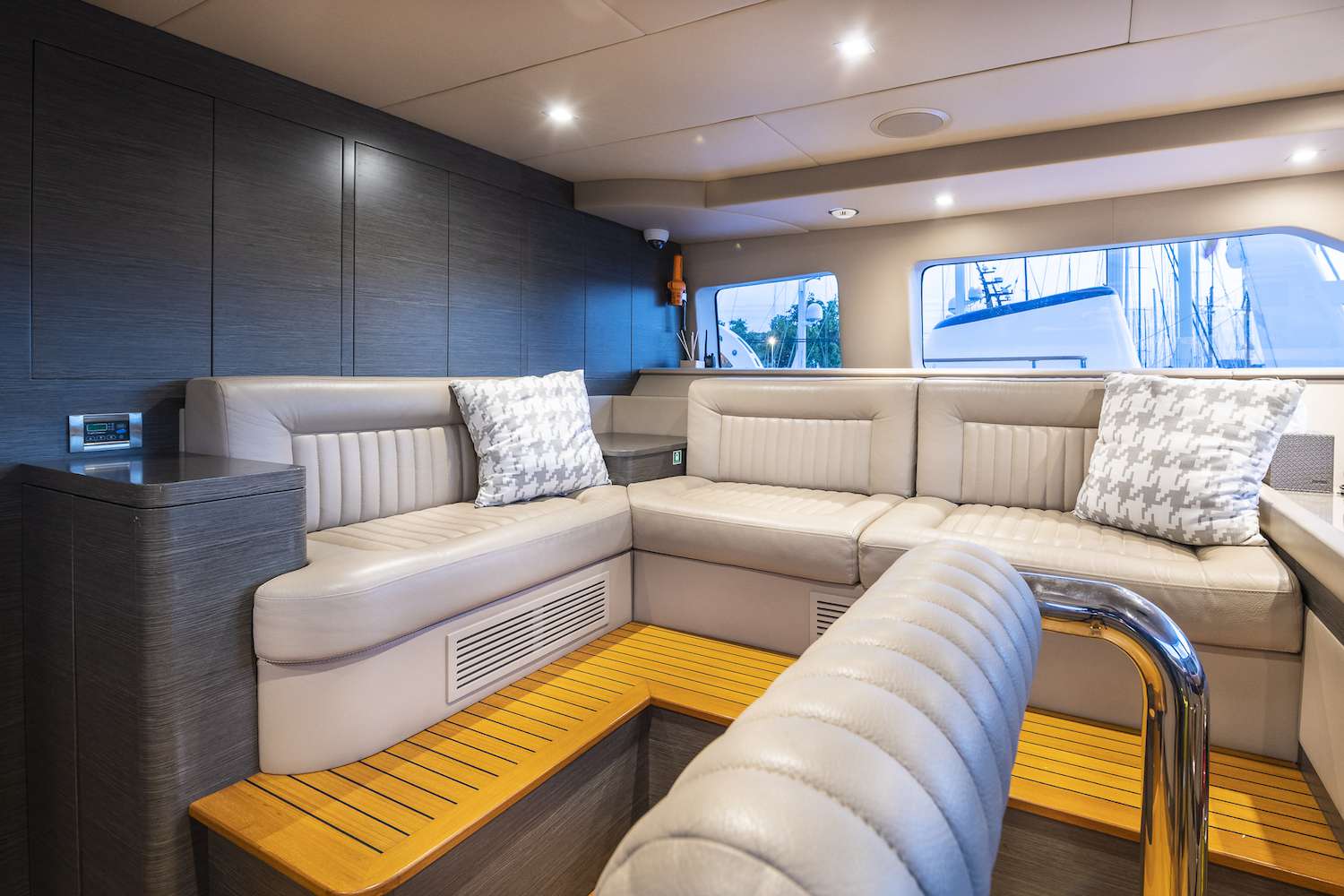 2012 Benetti Yachts Tradition 105