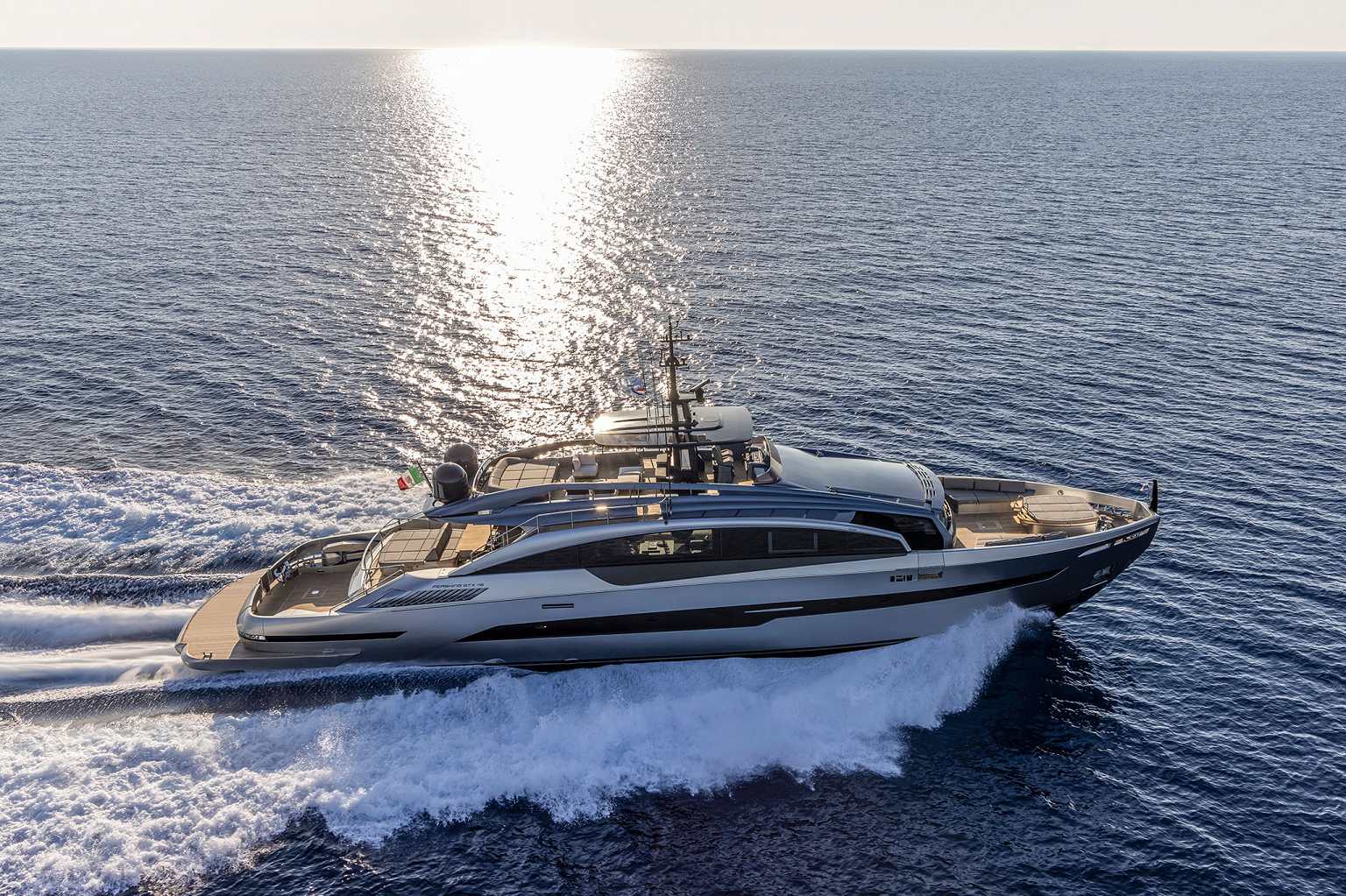 2022 Pershing Yachts GTX116