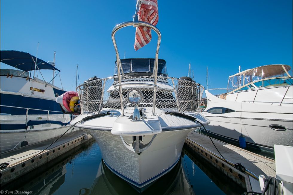 1994 Carver Yachts 370 Aft