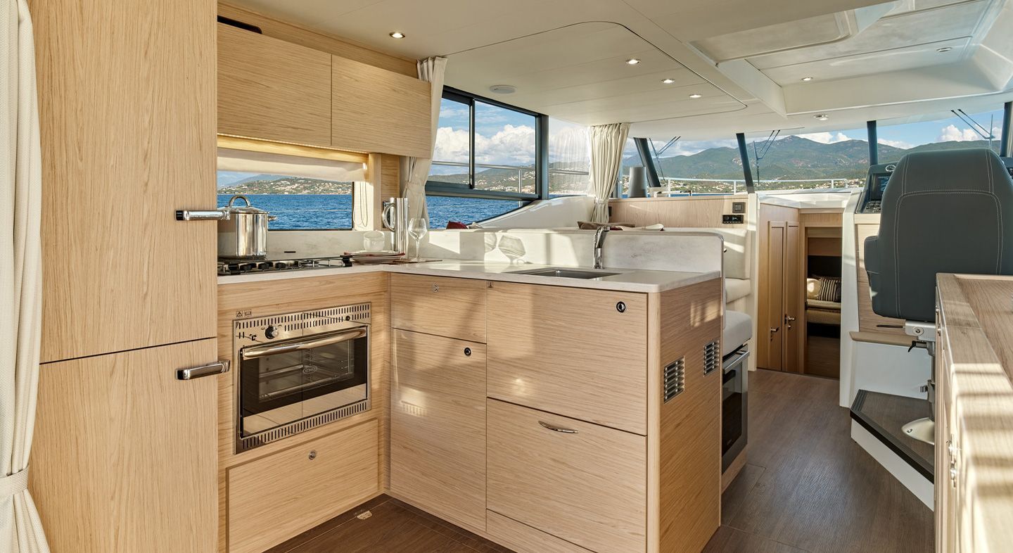 2021 Beneteau Swift Trawler 48