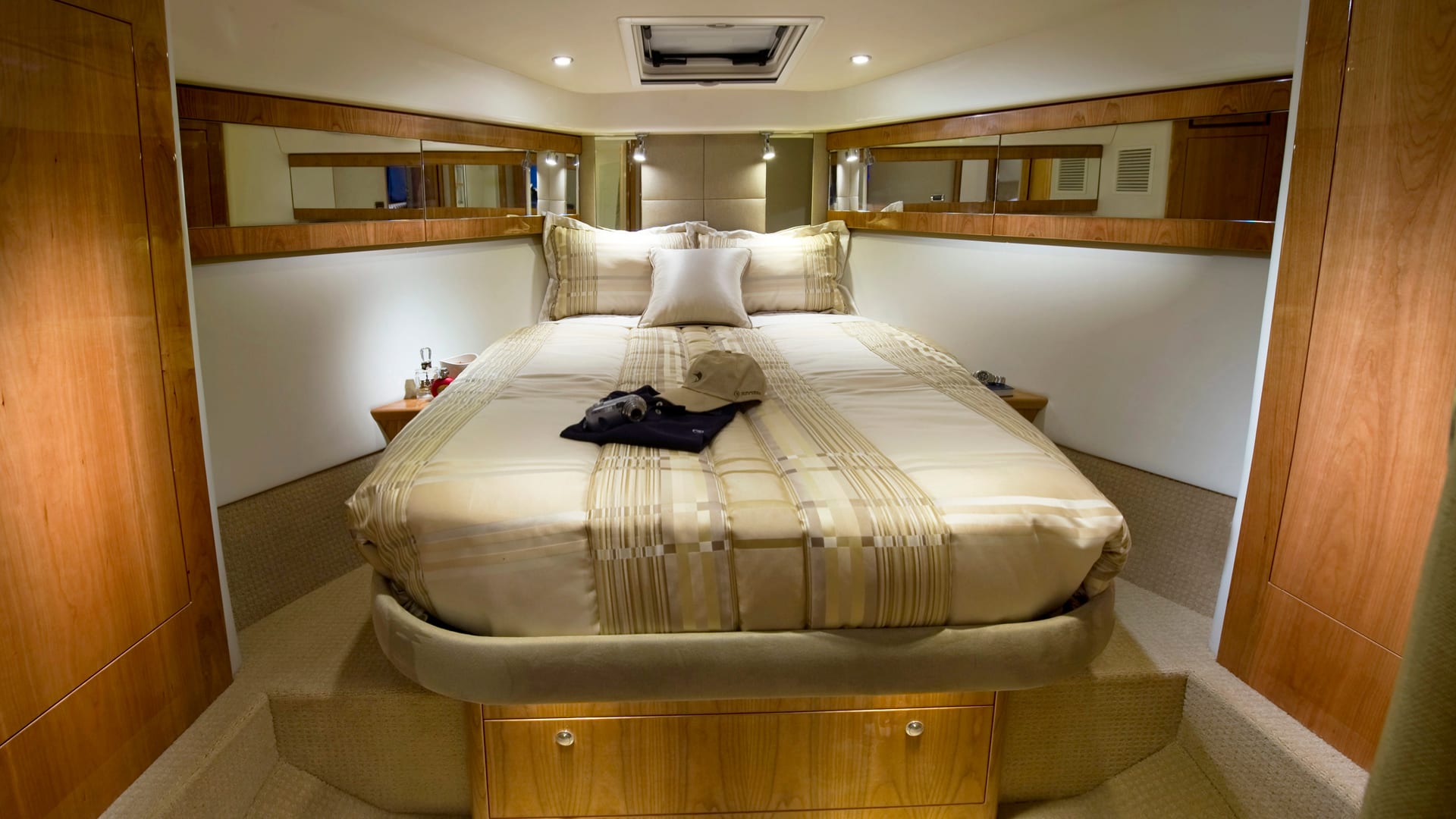 2021 Riviera 43 Open Flybridge