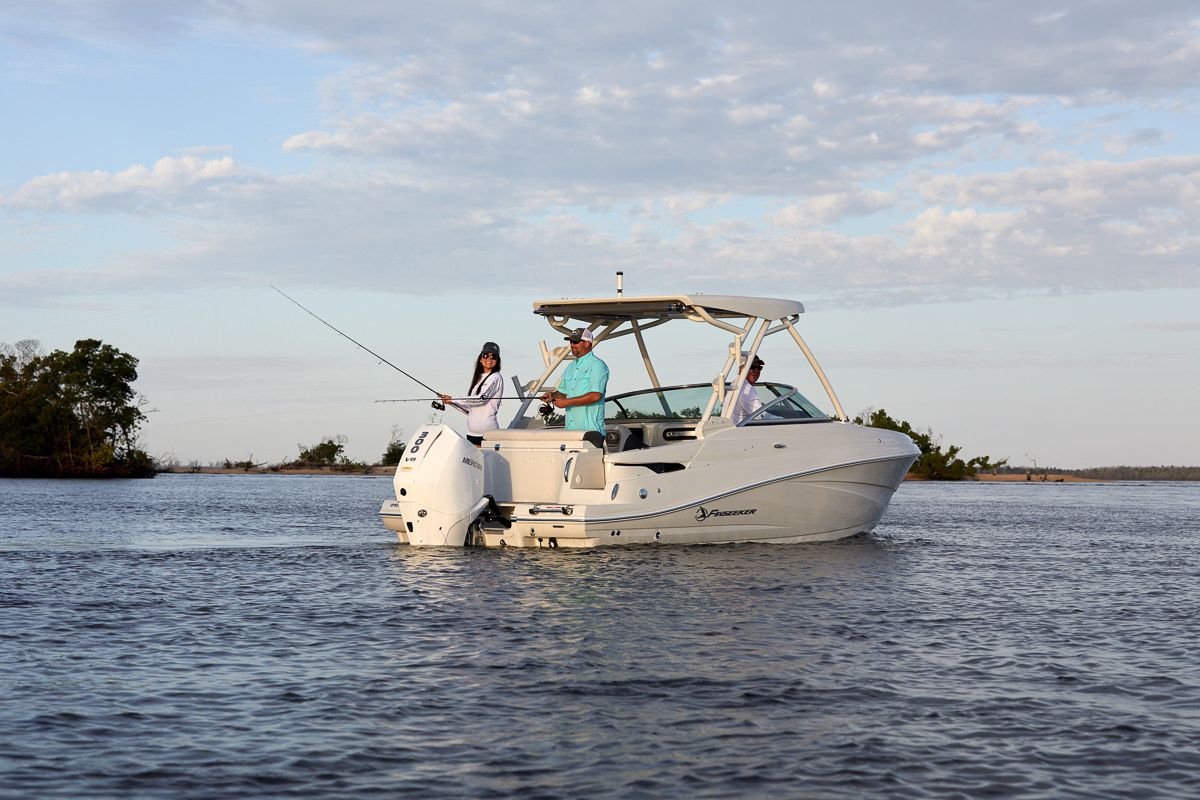 2024 Crownline 240 DC