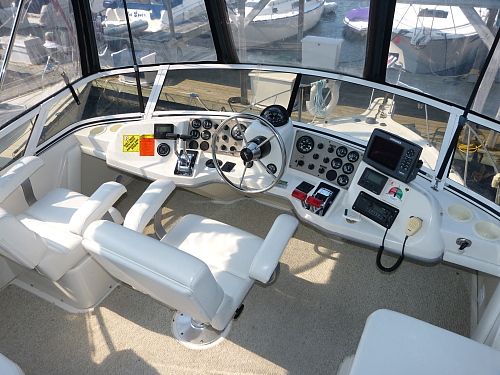 1997 Carver Yachts 325