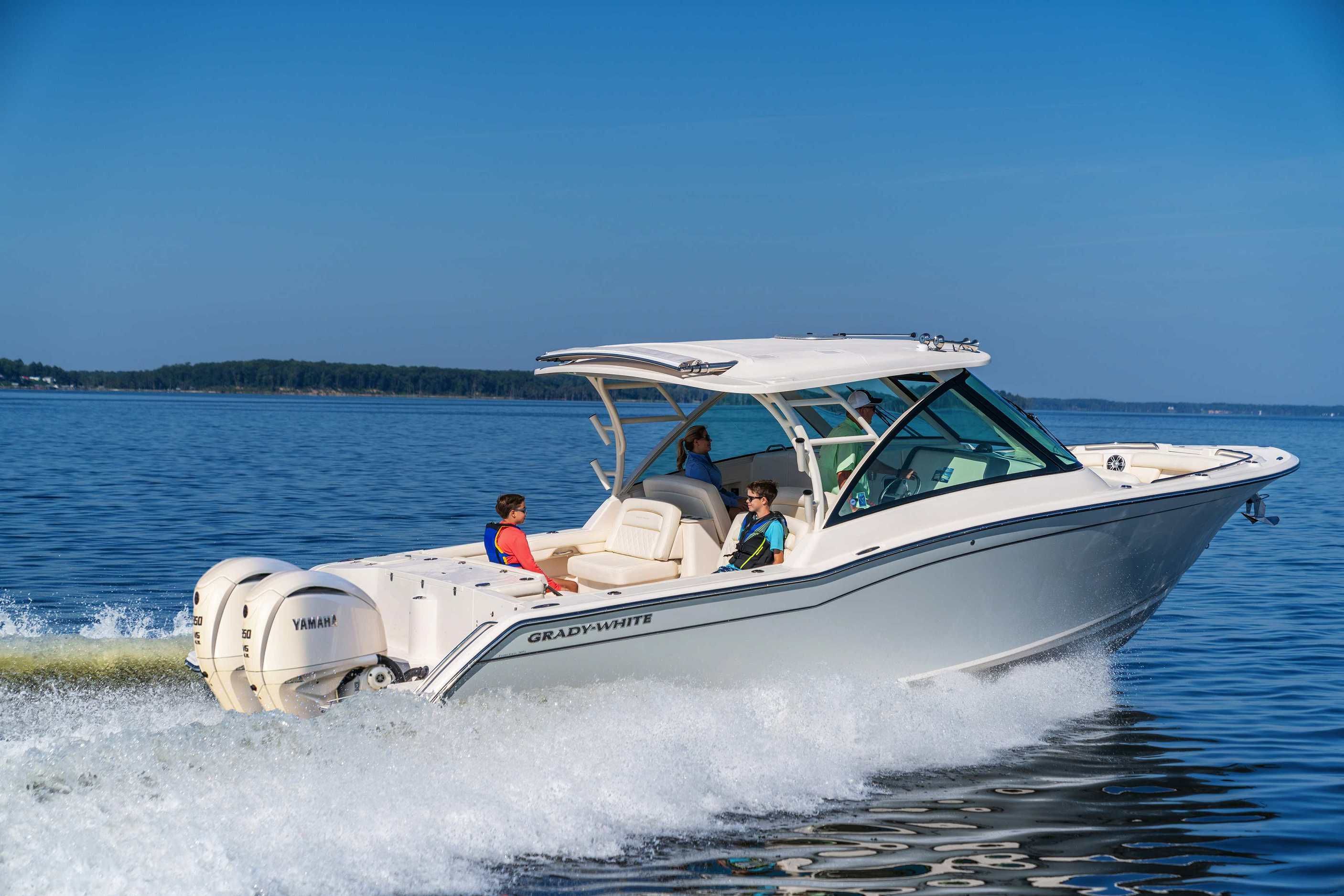 2022 Grady-White Freedom 325