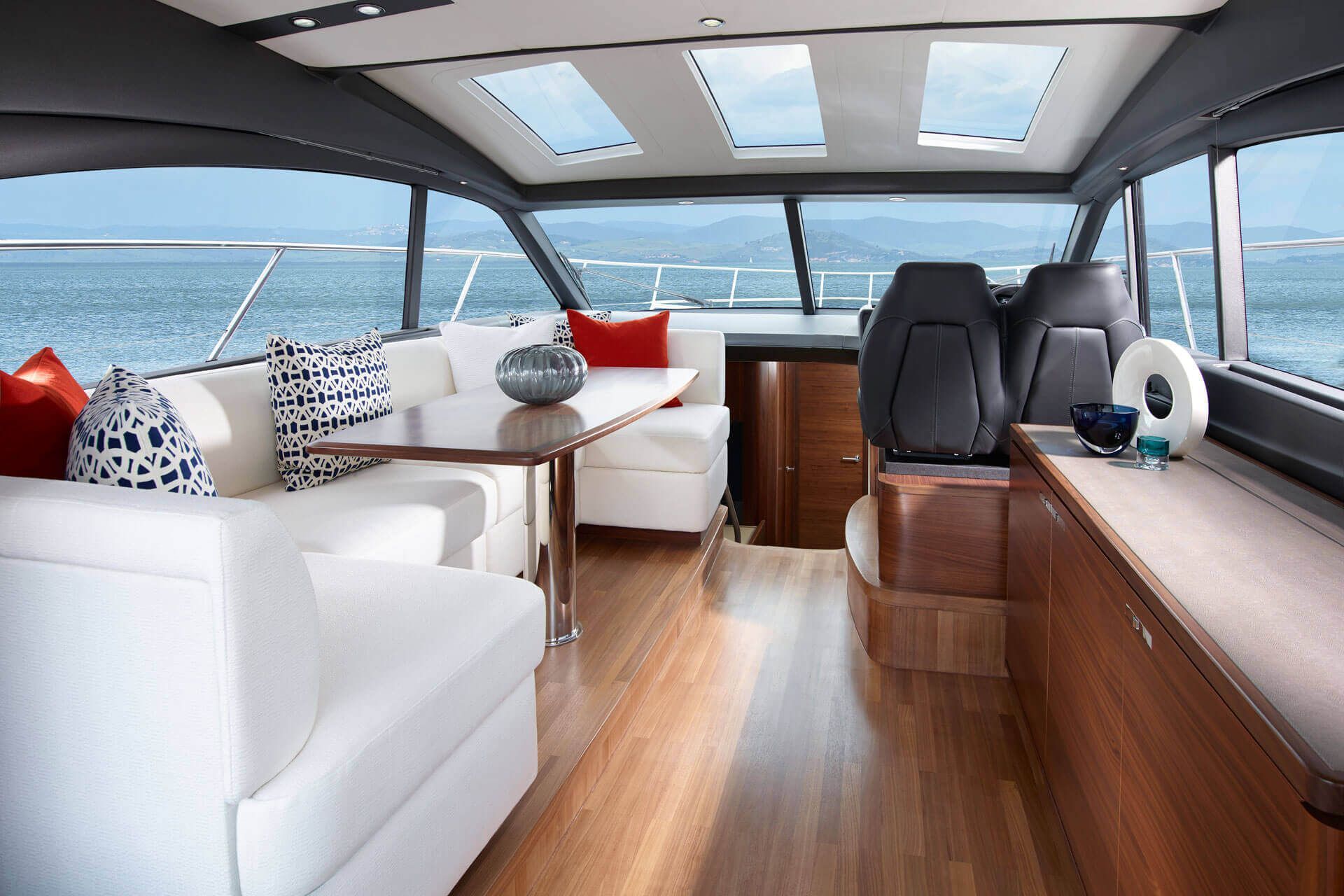 2016 Princess Yachts V48