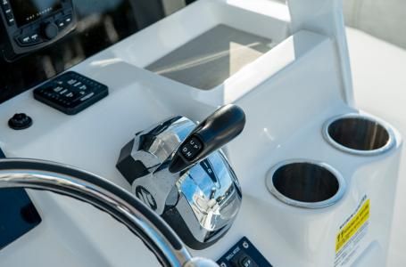 2022 Sea Pro 239 Center Console