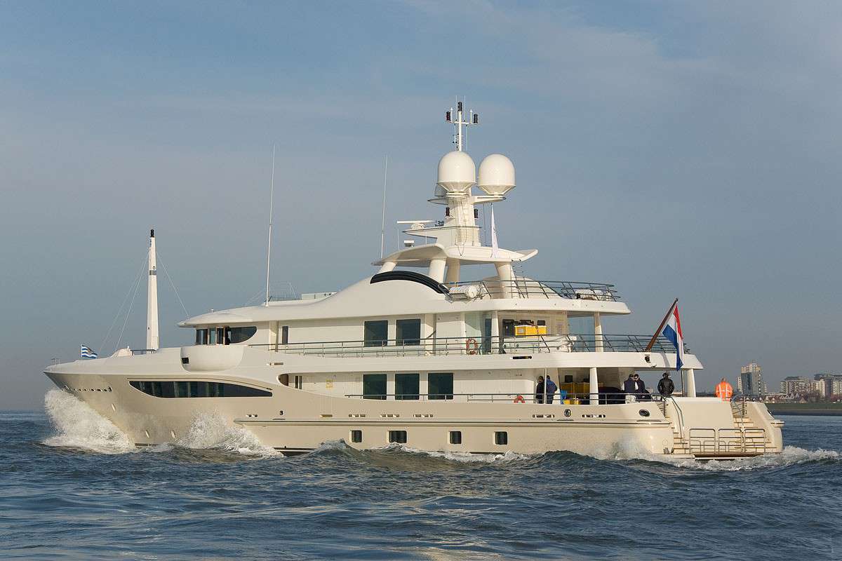 2010 Amels Addicition