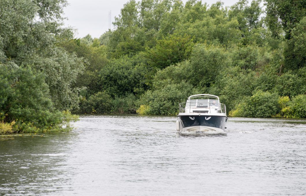 2020 Broom Boats 30 Cadet