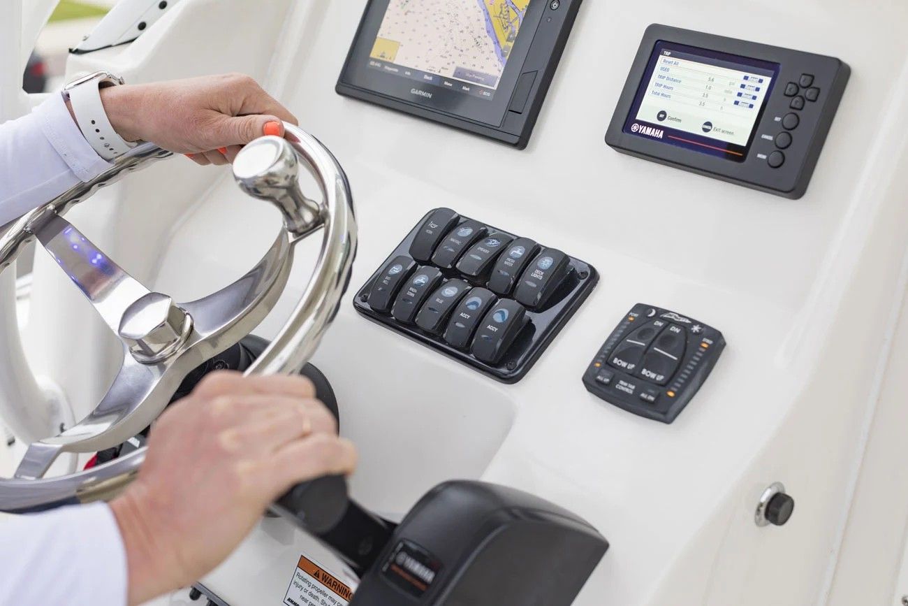 2023 Sailfish Boats 220 WAC