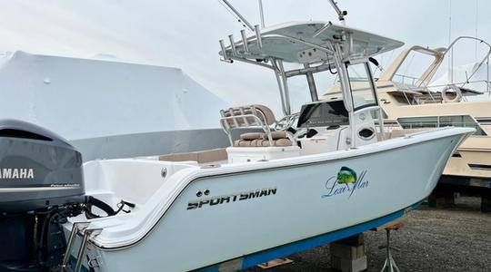 2018 Sportsman Open 252 Center Console