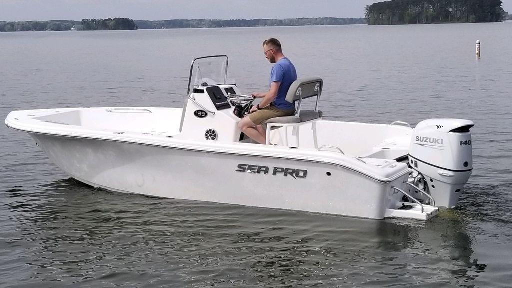 2021 Sea Pro 199
