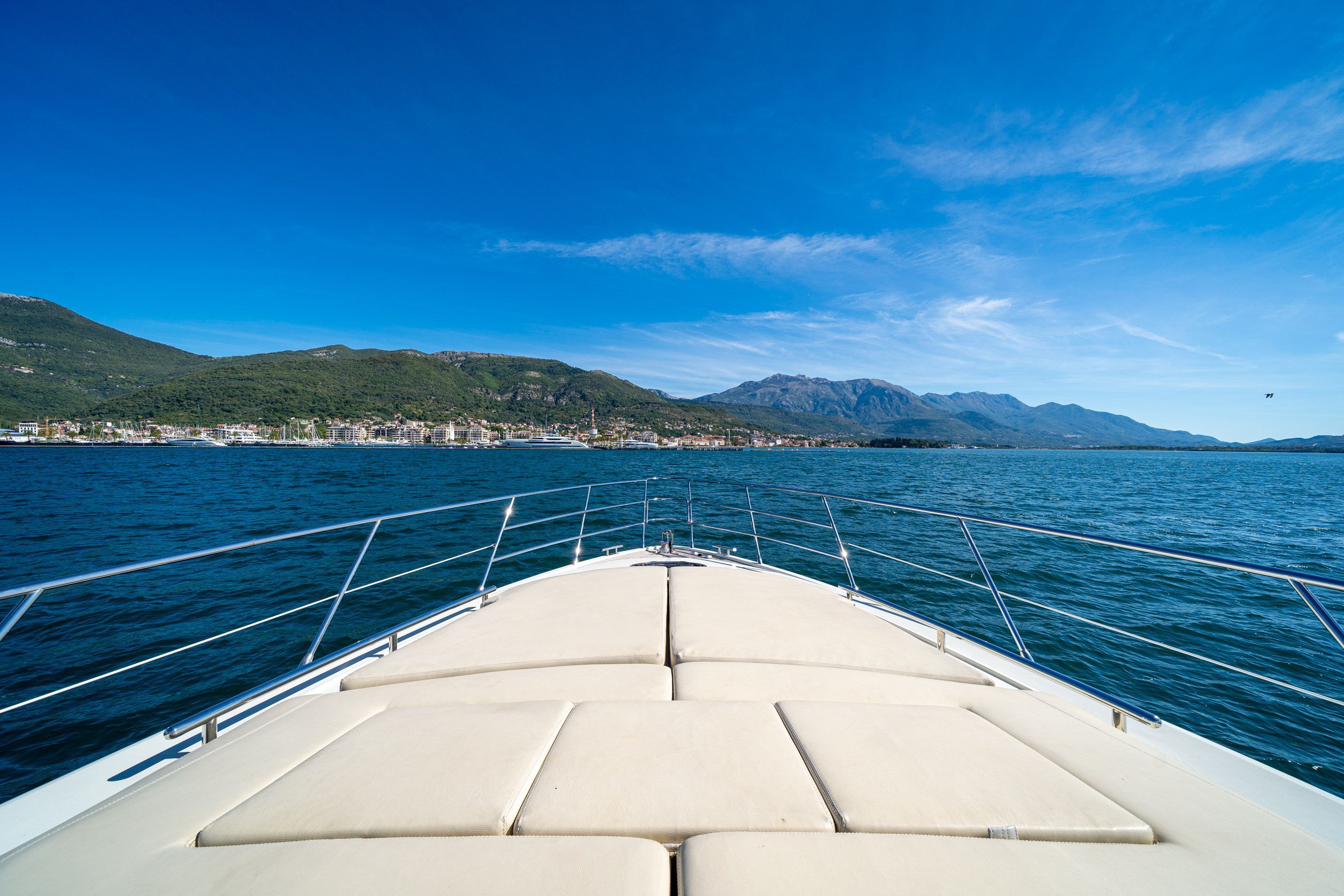 2010 Azimut Yachts S68