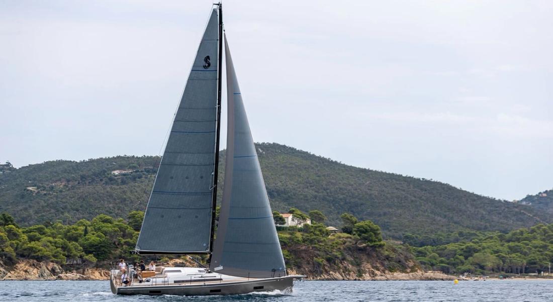 2023 Beneteau First 44
