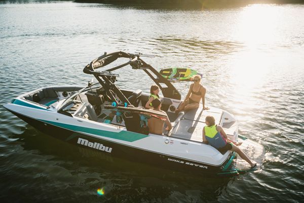 2021 Malibu Boats Wakesetter 21 MLX