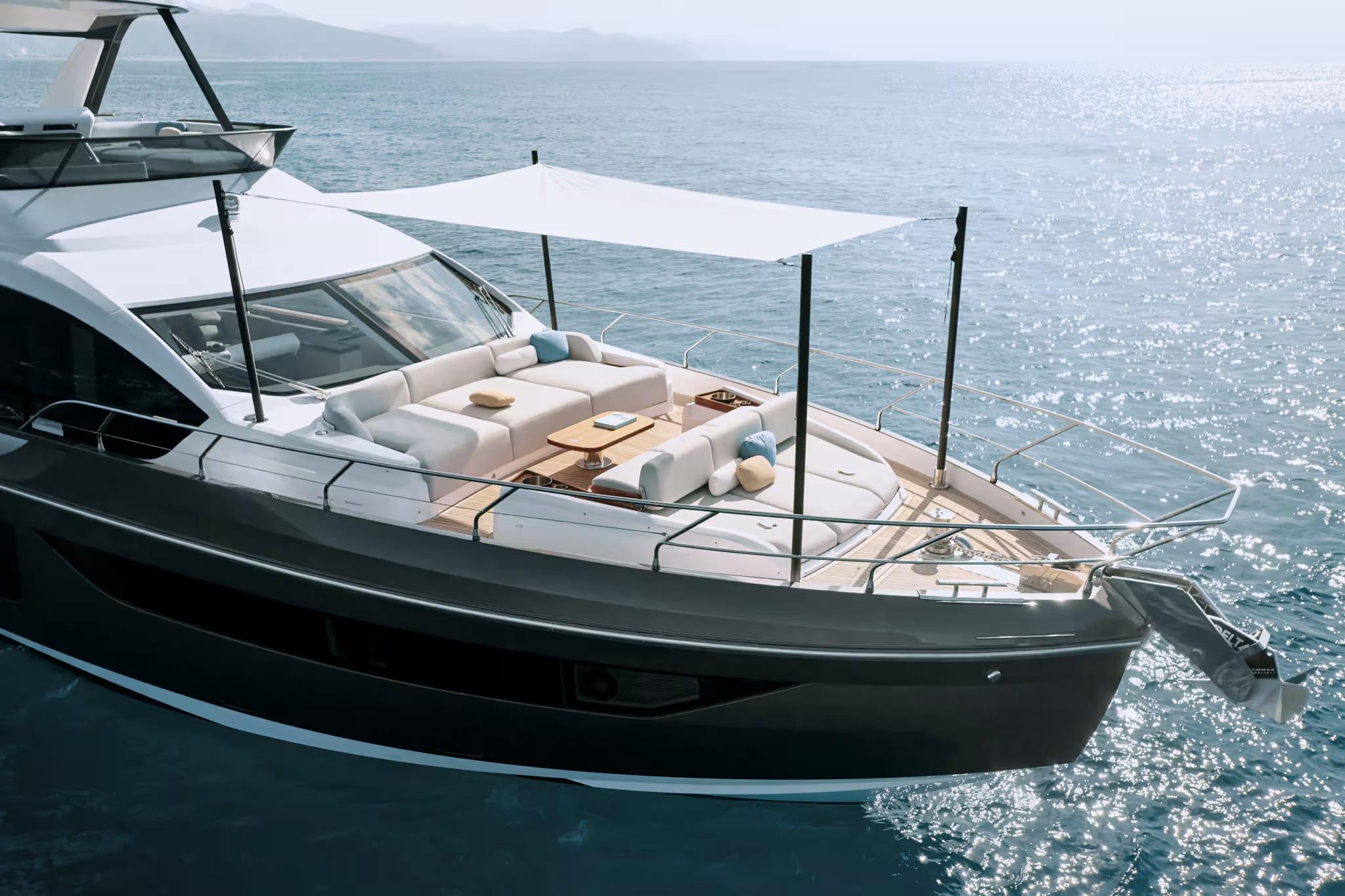 2021 Azimut Yachts 68 Fly