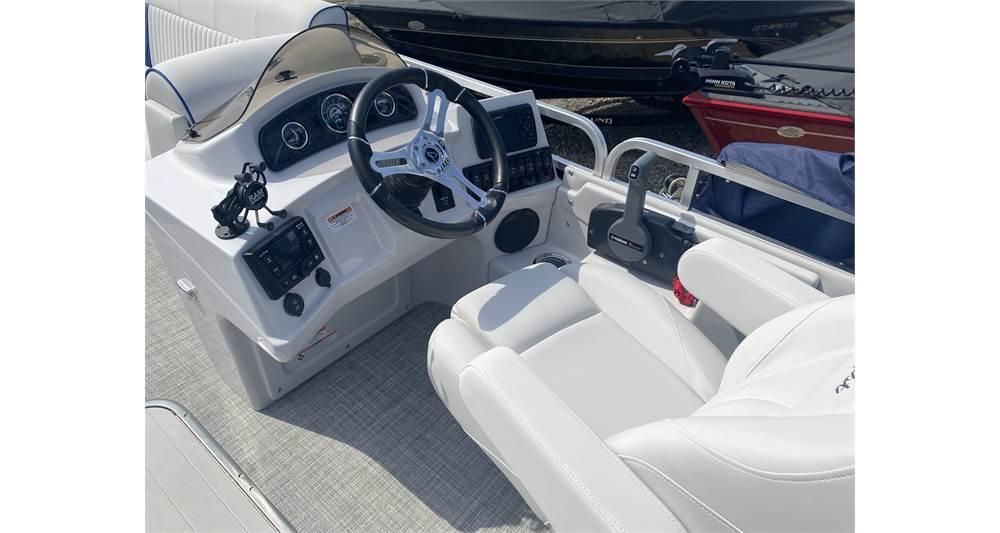 2021 Qwest Pontoons LE 822 XRE CRUISE