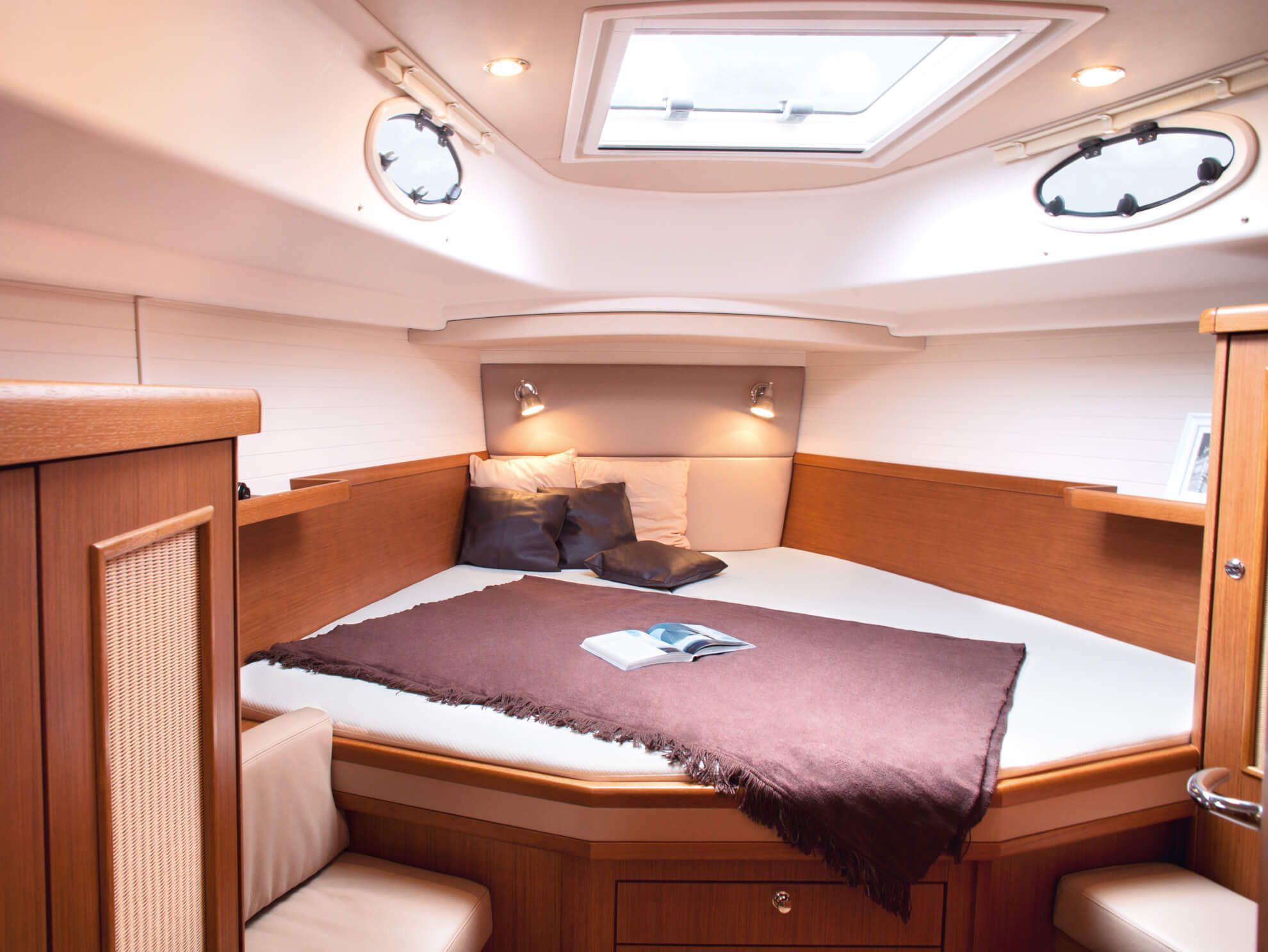 2019 Moody Yachts Aft Cockpit 45