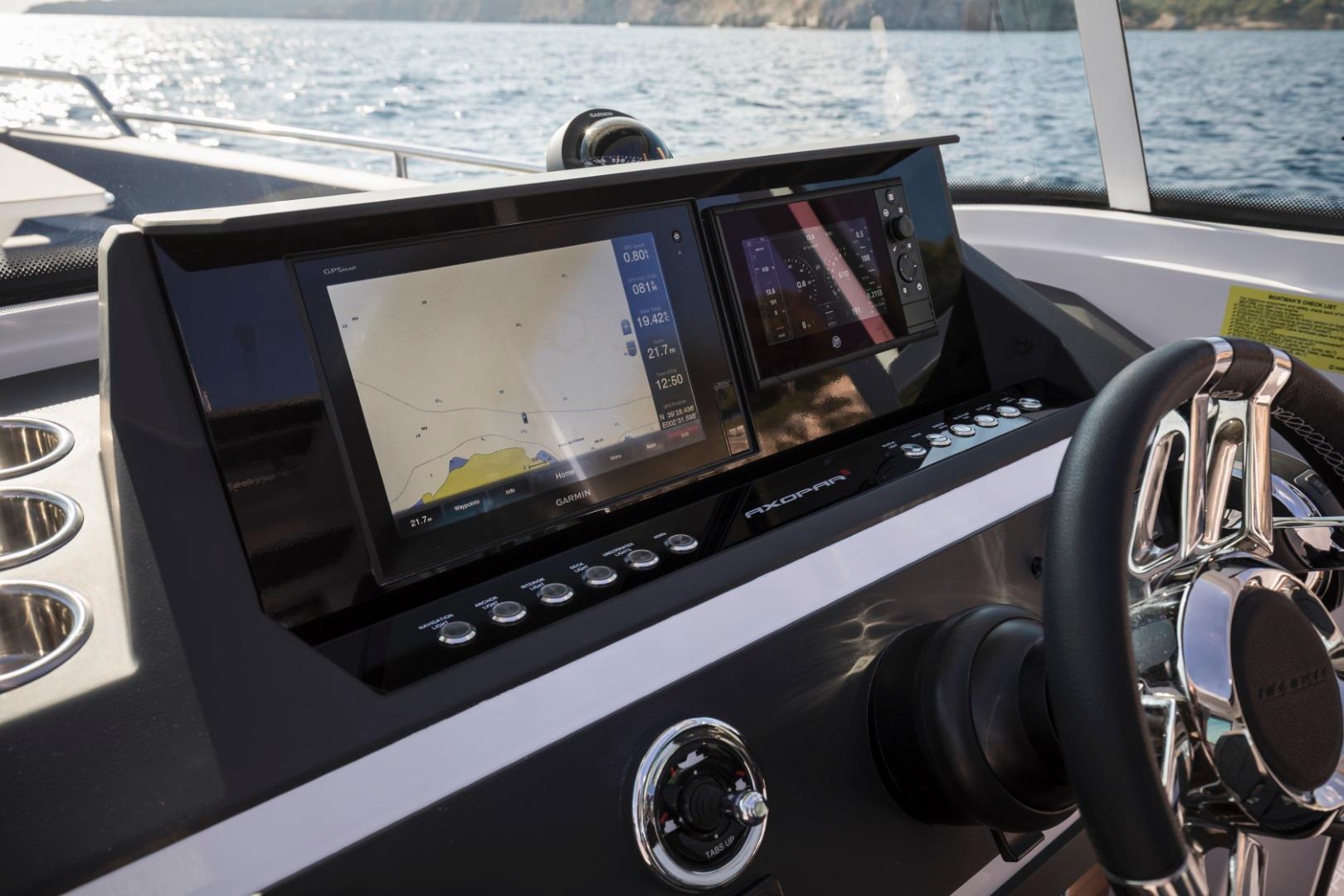 2022 Axopar 28 CABIN